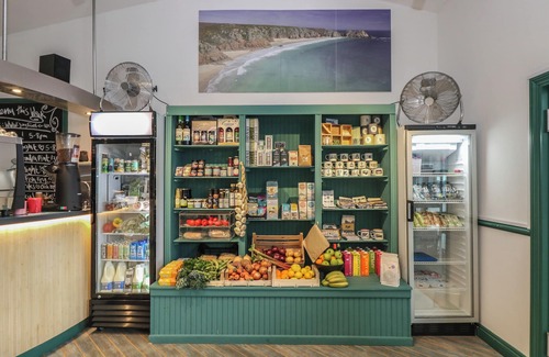 Falmouth Cabaña | Oyster Cottage