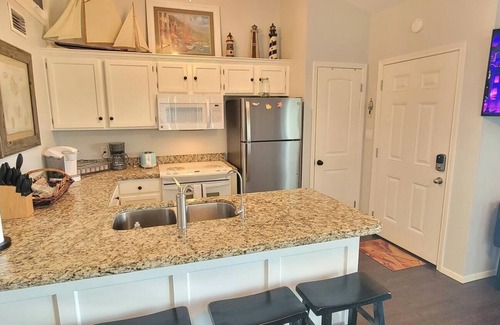 Port Isabel Condominio | Oyster Cove 2 Bedroom Condo by RedAwning