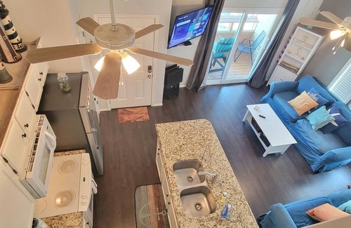 Port Isabel Condominio | Oyster Cove 2 Bedroom Condo by RedAwning