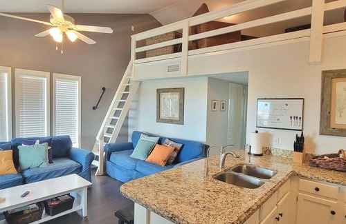 Port Isabel Condominio | Oyster Cove 2 Bedroom Condo by RedAwning