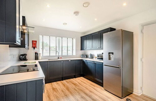 Drummore Cabaña | OYSTERCATCHER, pet friendly, country holiday cottage in Drummore