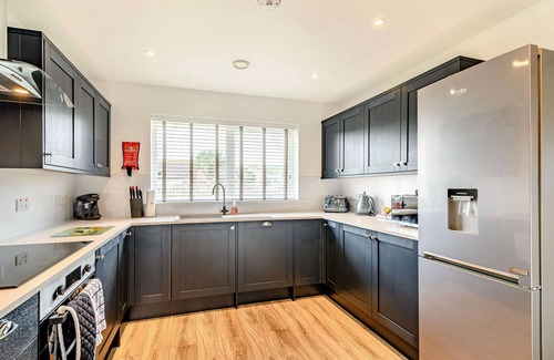 Drummore Cabaña | OYSTERCATCHER, pet friendly, country holiday cottage in Drummore