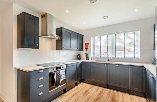 Drummore Cabaña | OYSTERCATCHER, pet friendly, country holiday cottage in Drummore