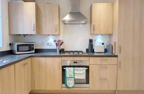 East Wittering Cabaña | Oysters - a family house that sleeps 6 guests in 3 bedrooms