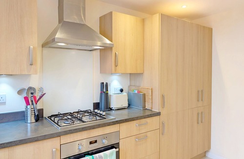 East Wittering Cabaña | Oysters - a family house that sleeps 6 guests in 3 bedrooms