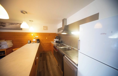 Oz Chalet De Esquí | Oz/Alpe dHuez 230m slopes, up to 25 pers, Jacuzzi, rooms with bathroom