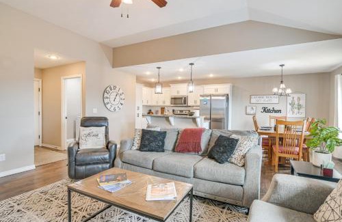 Ozark Casa | Ozark Home Pool Access, Deck and Fenced Yard