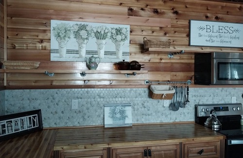 Licking Casa | Ozark Lodge-Spacious Stay adjacent to Ozark Retreat