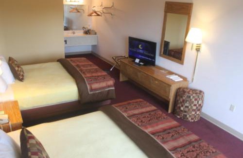 Branson Theater District Hotel | Ozark Valley Inn