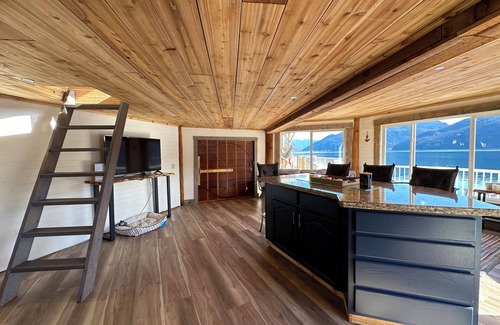 Echo Island Chalet De Esquí | Ozarks Studio Cabin: Spacious Lakeside Cabin Retreat