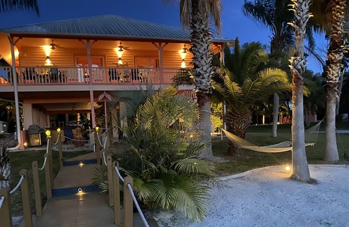 Crystal River Casa | Ozello Keys Waterfront Retreat en los minutos del río Saint Martins hasta el Golfo.