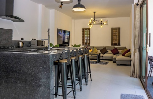 Wok Tum Villa | Ozzy Villa Phangan a Beautiful contemporary 2 bedroom private villa