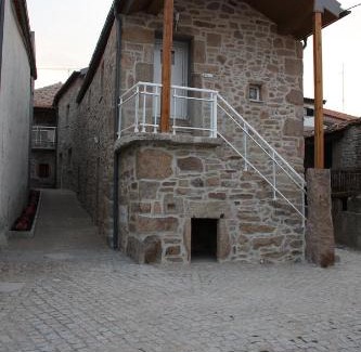 Almeida Casa | Pátio da Caetana