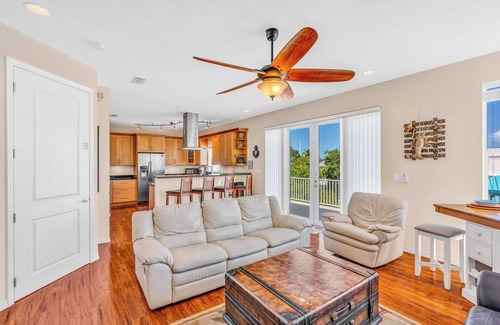 Little Venice Casa | P47 - New on the rental market! 2 bedroom, 2 bathroom home with deep water...