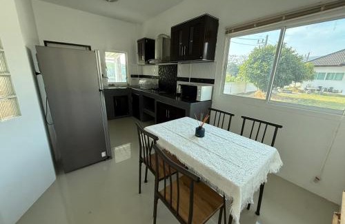 Koh Kaew Casa | Pa Klok Thalang Home, 3-bed 2-bath for 5