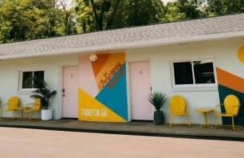 Trenton Casa | PAC-Man Room #11- 1960 Retro Motel