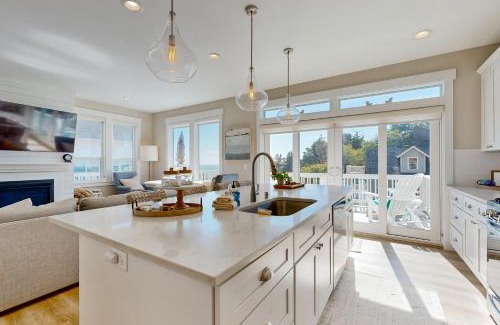 Nelscott Casa | Pacific Breeze