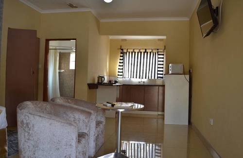 Maun Apartamento | Pacific Conqueror Self Catering Units