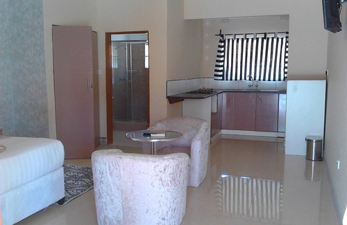 Maun Apartamento | Pacific Conqueror Self Catering Units