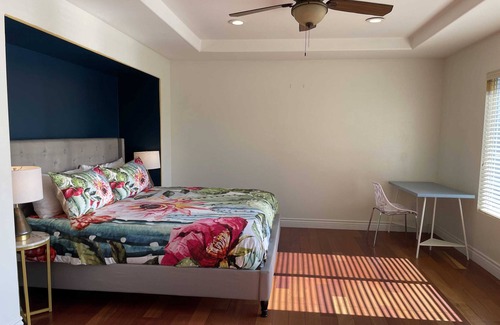 Calabasas Casa | Pacific Gateway West Hills. Newly updated 5BR/3BA.