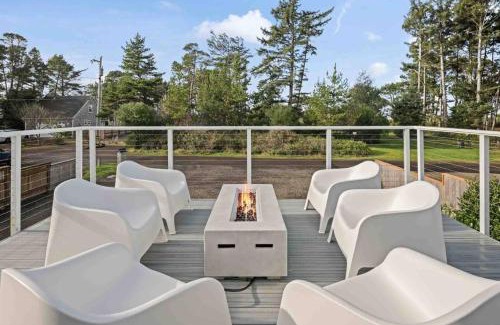 Rockaway Beach Casa | Pacific Getaway in Rockaway Beach