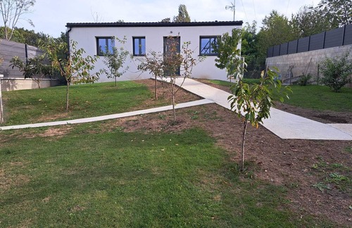 Chalifert Casa | Pacific Green