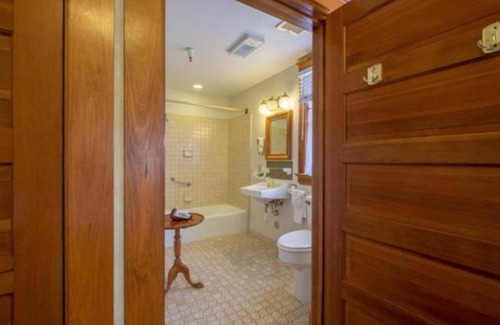 Pacific Grove Hotel | Pacific Grove Inn