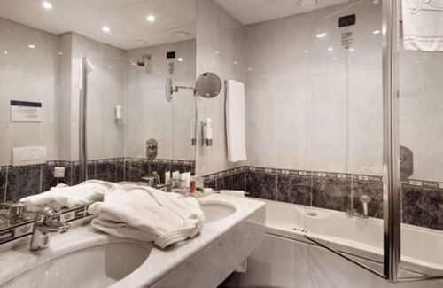 Vittoria Hotel | Pacific Hotel Fortino