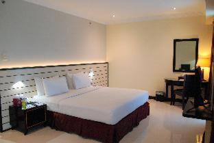 Lubuk Baja Hotel | Pacific Palace Hotel