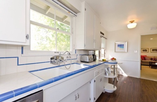 Pacific Palisades Apartamento | Pacific Palisades Dúplex de 2 dormitorios con encanto junto a Palisades Village