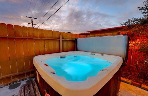 North Pacific Beach Casa | Pacific Paradise - Large Patio, Hot Tub, Short Walk to Beach, & Parking