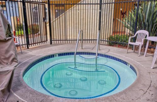 Oceano Casa | Pacific Plaza #105 Studio - Oyster Outlook - StudioD-King