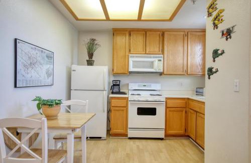 Oceano Casa | Pacific Plaza #204 - Eagles Nest - 1BdrmUp-K