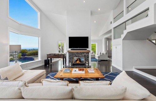 Central Malibu Casa | Pacific View in Malibu/Pool/Hot Tub/View/High-End