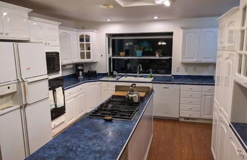 Packwood Casa | Packwood cabin with hottub, close to White Pass, pet friendly