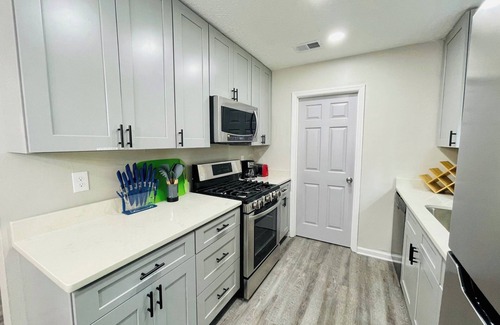 Powder Springs Casa | ★ PacMan Arcade, Fire Pit, Volleyball, Foosball★