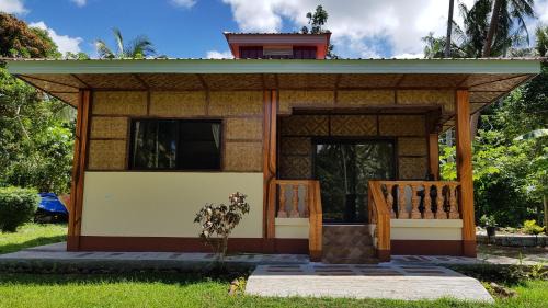 Mambajao Cama Y Desayuno | Paco's Garden Home Stay