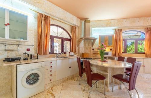Gaios Apartamento | Paco's Resort Family Villa 11