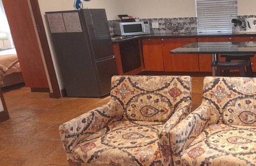 Simondium Casa | Paddabult Self Catering Cottages