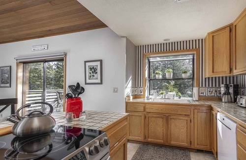 Sunriver Casa | Casa Sunriver, pases SHARC, jacuzzi privado, perros bien, sala de juegos, buena ubicación