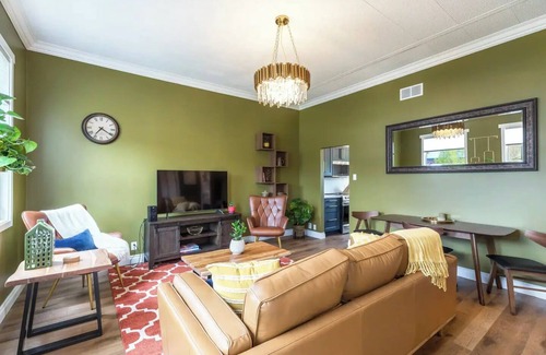 Whitehorse Casa | Paddy's Pond Place