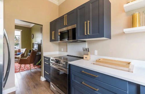 Whitehorse Casa | Paddy's Pond Place