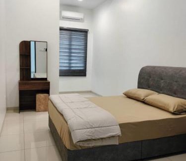 Sekinchan Casa | PaddyView 2-storey Landed GuestHouse 15pax 4R3B 稻田中央民宿