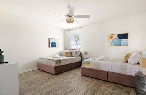 Corpus Christi Apartamento | Padre Island Town home 5 min to the beach! pets ok