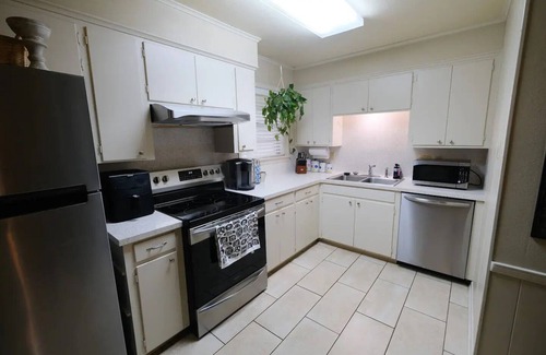 South Baton Rouge Casa | Padre's Place: a quiet residential home