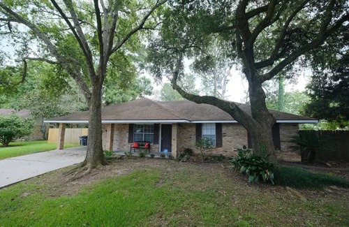 South Baton Rouge Casa | Padre's Place: a quiet residential home