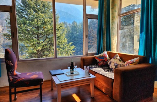 New Manali Hotel | Page 3 - Riverside Rooms & Bar