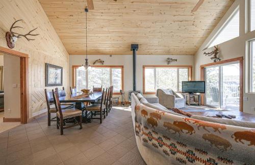 Pagosa Springs Casa | Pagosa Springs Family Retreat with Game Room and Views