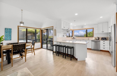 Paihia Casa | Paihia Bay Views, 4 bedroom with Spa Pool