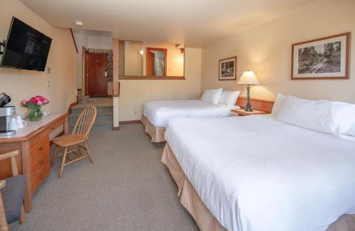 Campbell River Hotel | Painter's Lodge